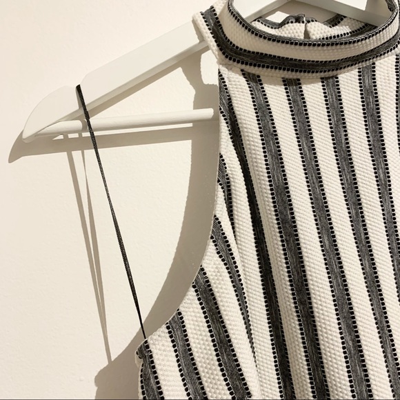 🍒2/20$ DYNAMITE Striped Tank Top - Picture 2 of 8